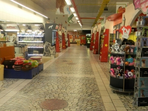 &Agrave; L'INT&Eacute;RIEUR